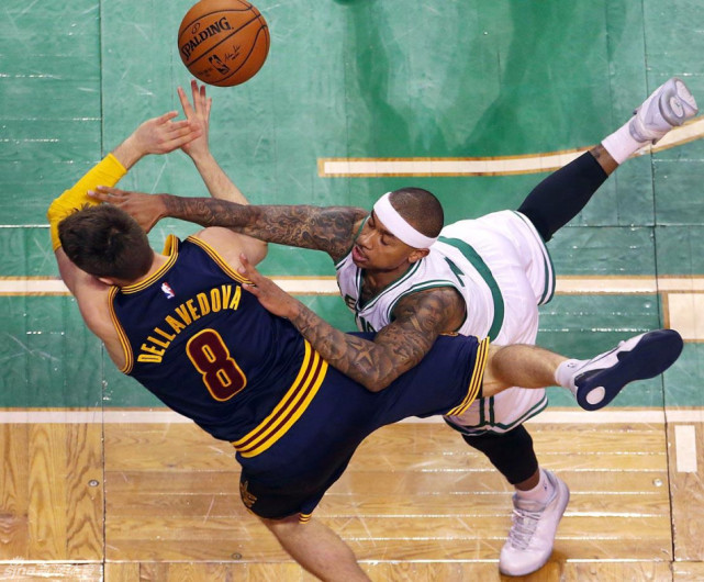 nba三次进攻犯规会怎么样,nba里面犯规多少次获得bonus