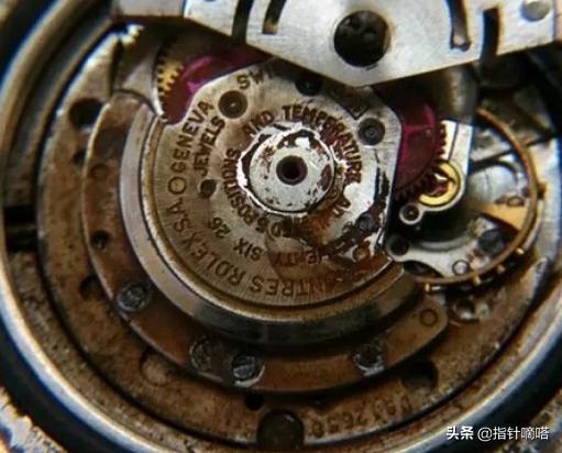 手表明明是防水的为什么还会进水,手表进水了怎么办内屏有水