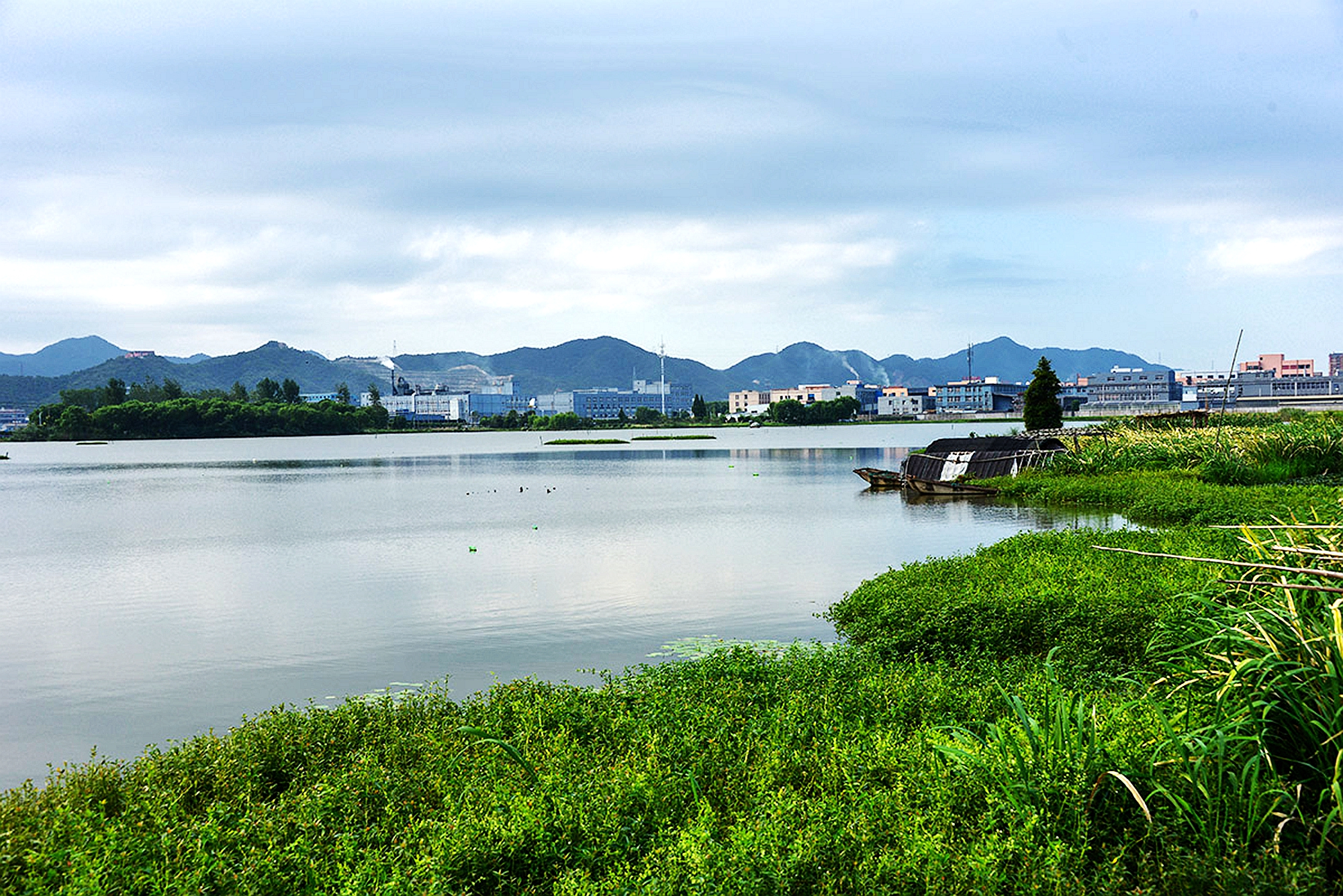 鉴湖成名远早于杭州西湖，它是怎样湮废的？要不要恢复古鉴湖？