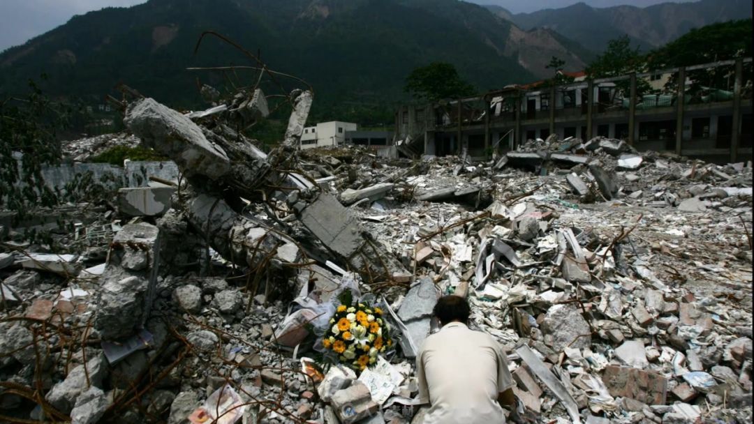 地震中失去双腿的李应霞,地震李应霞失去双腿
