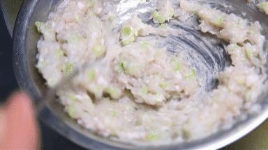 一块白吐司最时髦的做法，是这道“伐正宗”的小西点