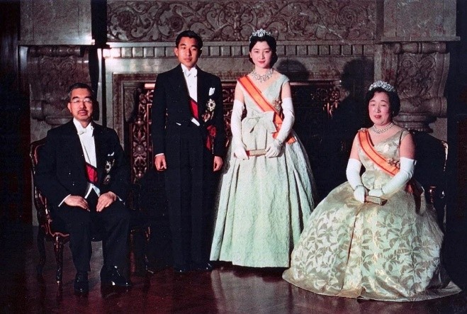 日本皇后凉子和美智子,日本良子皇后的基因真强大