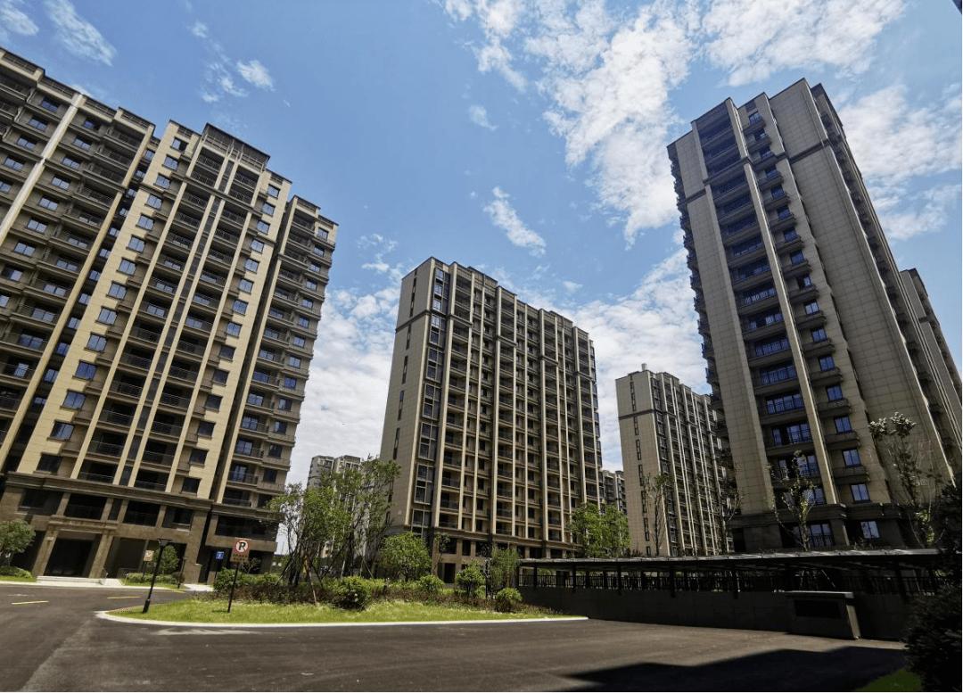 两梯三户东户西户怎么选,两梯四户东户的户型怎么样