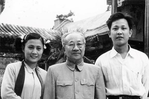 开国第一任省委书记，被授予大将以上军衔的有3人，他们都是谁？