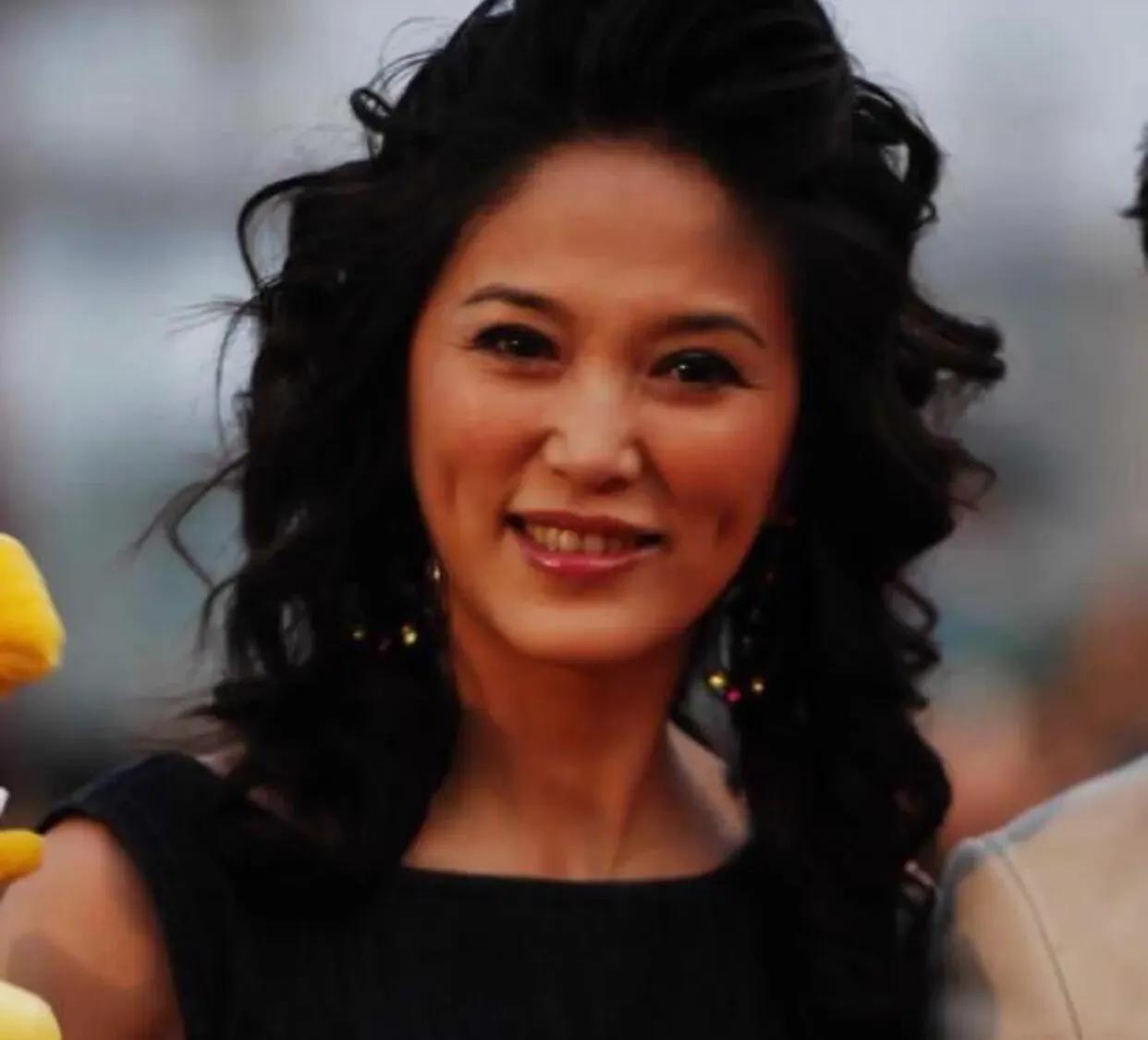 明星整容和不整容老去有什么区分,自然老去和整容明星的对比
