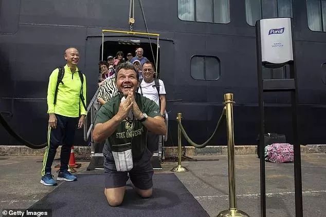 口哨再次吹起！大家做最坏的打算吧！潘多拉盒子就这样被打开，全球性的灾难也许才刚开始
