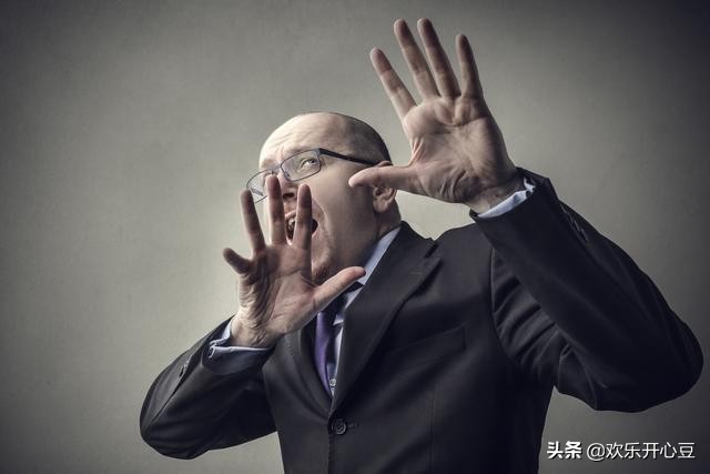 华为小米重磅出击！苹果被打落“神坛”！网友：一切来得太快了