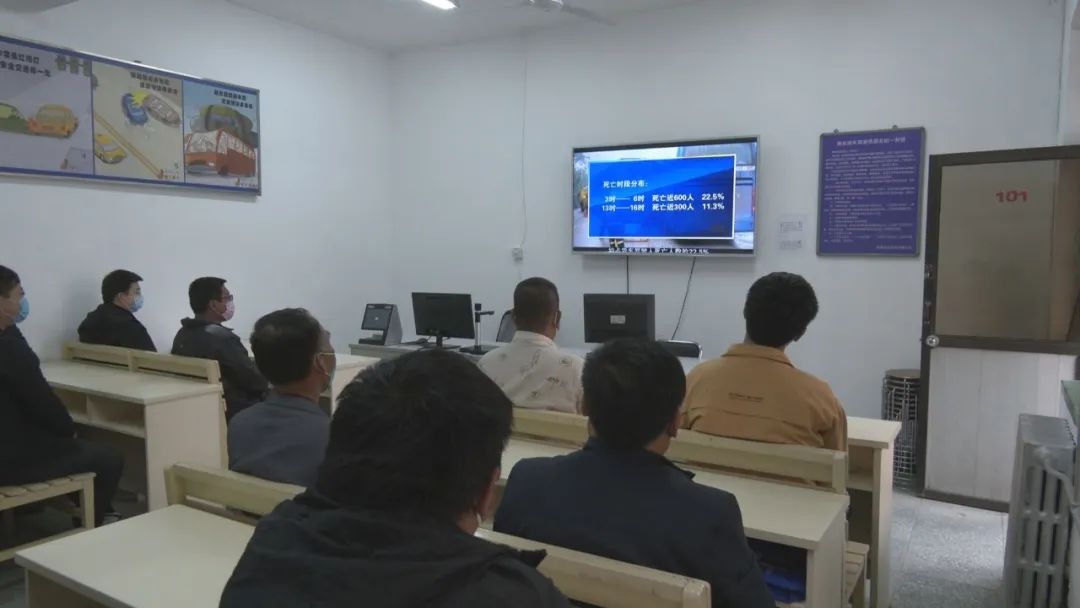 驾驶证记满12分未学习怎么处罚,驾驶证被记满12分吊销从业资历证