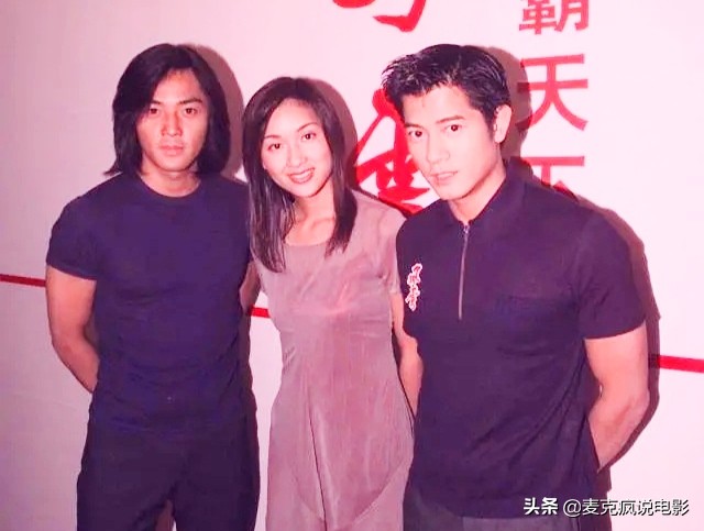 11年前，《风云》换了导演拍续集，特效没得说，就是故事一团糟