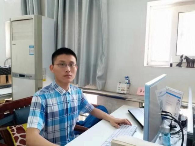 双胞胎学霸1人弃清华1人弃北大,湖北学霸双胞胎放弃名校照顾母亲
