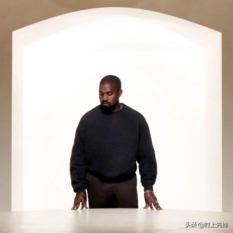侃爷yeezy全松鞋带,侃爷告别yeezy