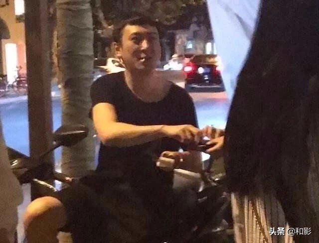 谢霆锋、谭维维、朴树、韩寒，这年头，明星也有骑电动车的情怀