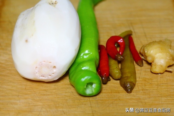 莲藕怎么炒好吃又营养又简单,莲藕怎么炒才好吃又开胃