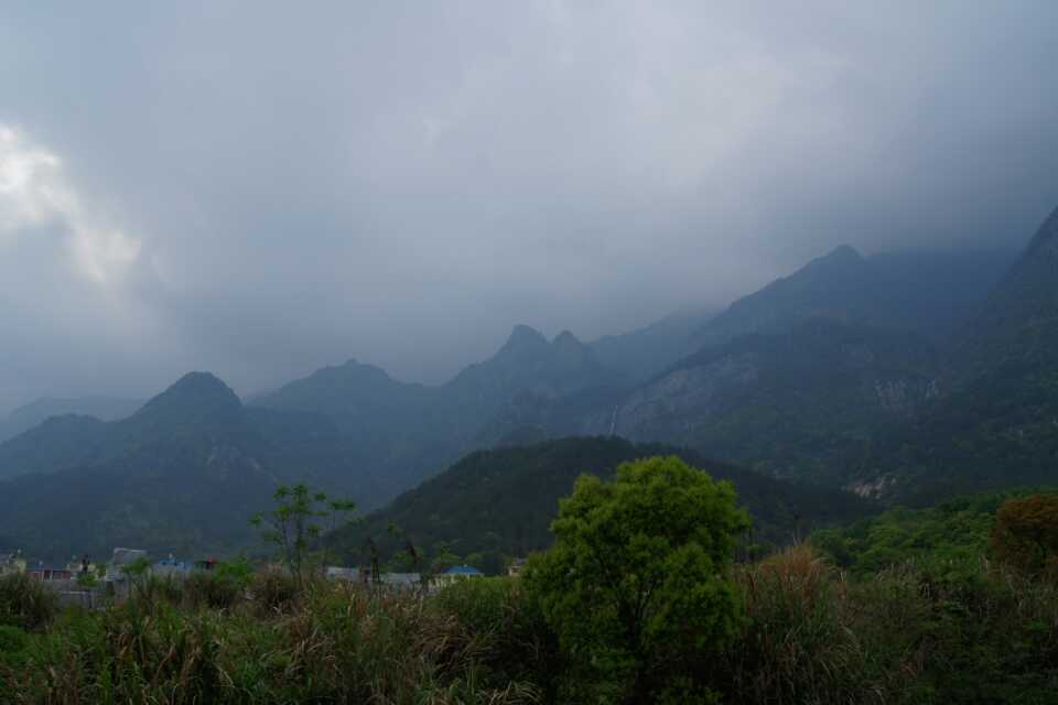 香山香炉峰,西登香炉峰