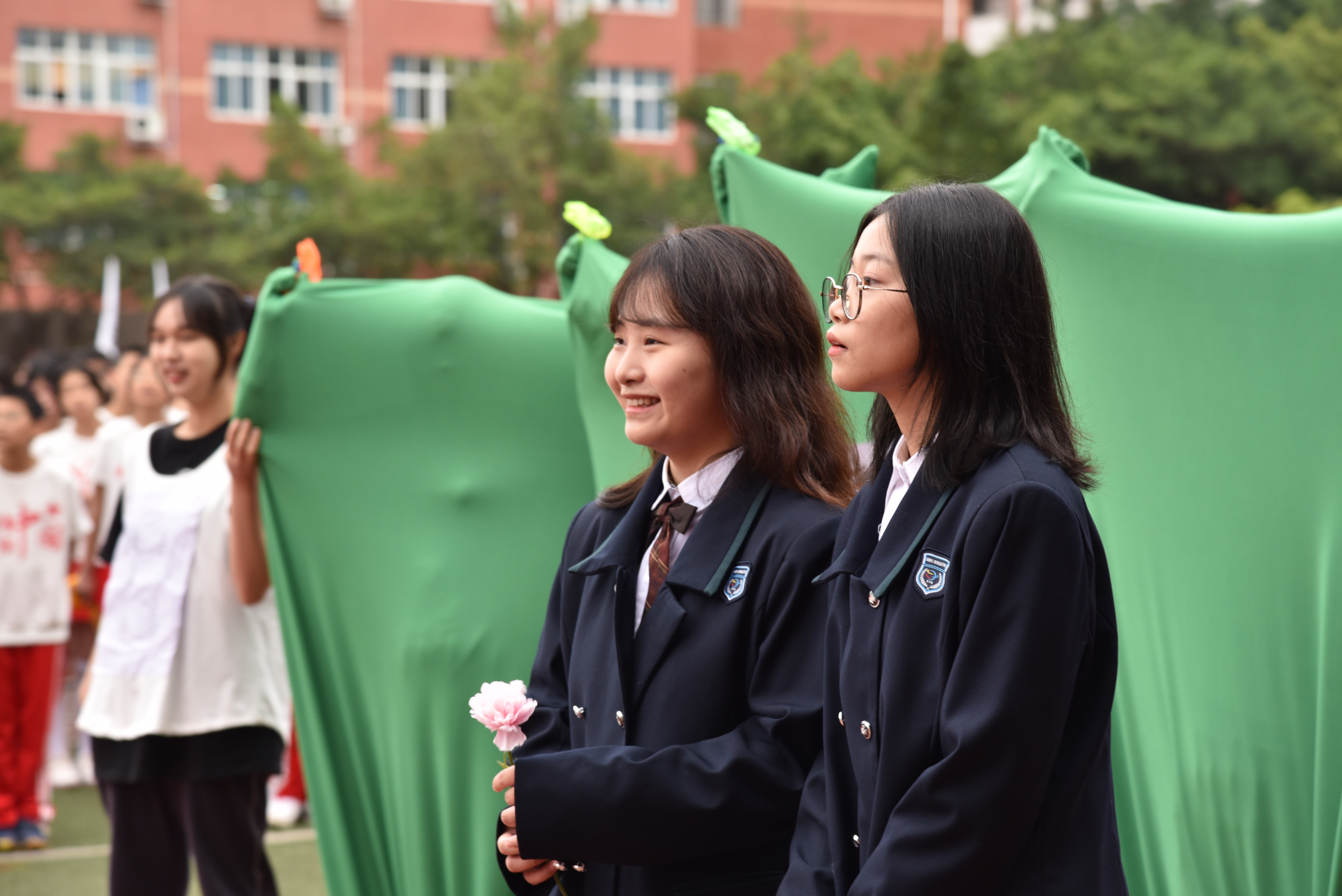 家长比孩子激动,安乡县城北小学体育节