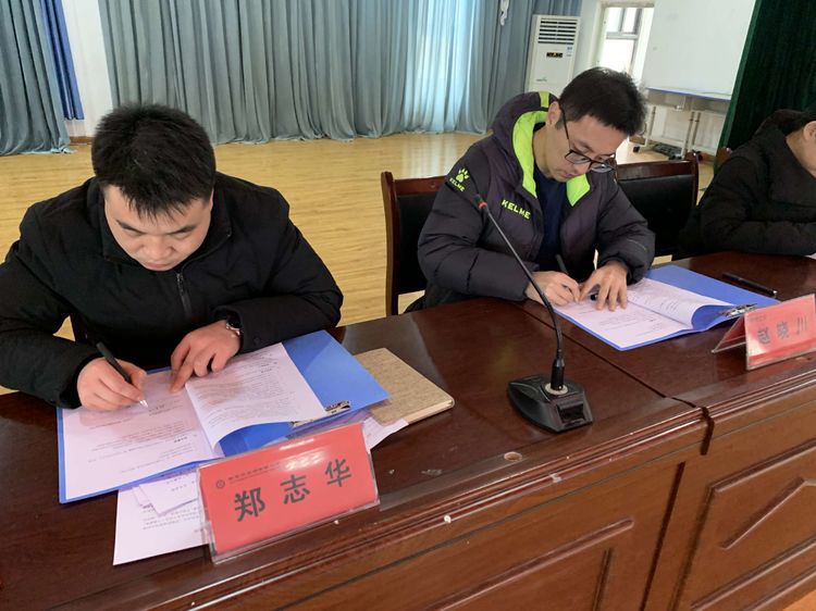 第一实验小学足球开幕式,孝南区实验小学一校一品活动
