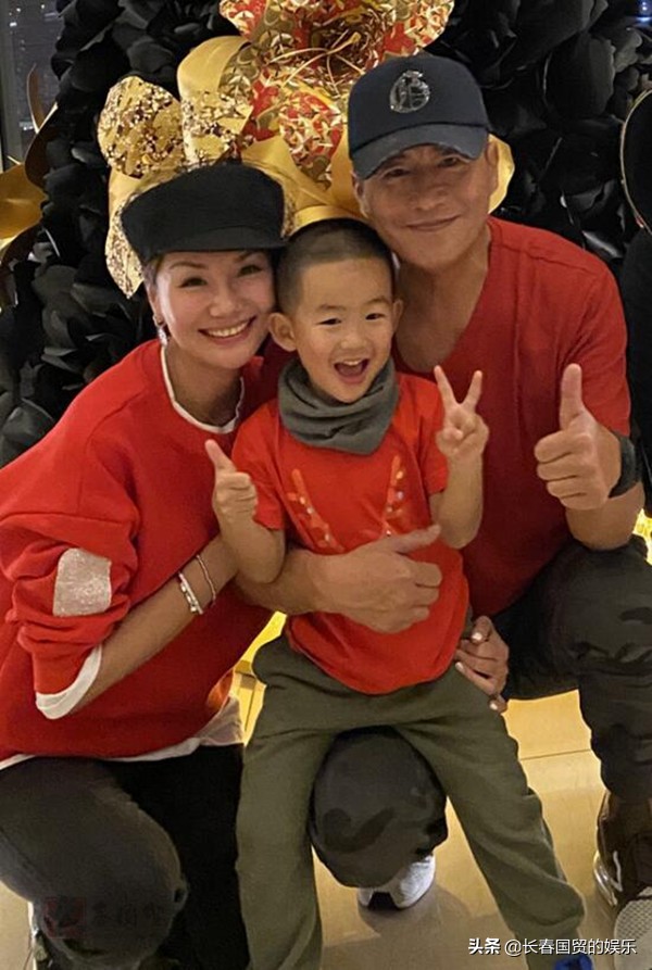 53岁高曙光全家福,高曙光现任妻子儿子相片