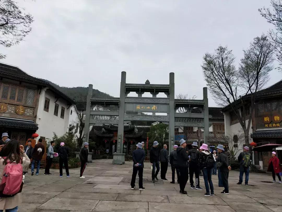 口子窖年度股东会调研，本地市场仍有潜力，未考虑跨区域并购