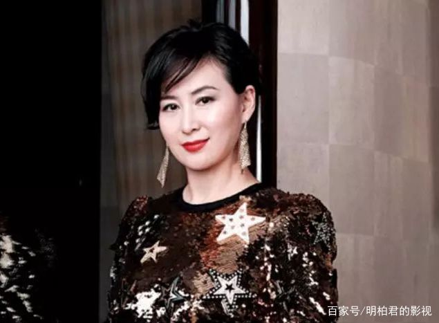 赌后何超琼年轻照片,赌后女皇何超琼