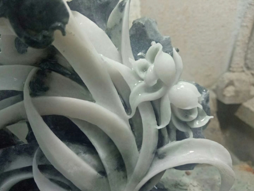 独杆玉兰修剪视频,雕刻玉兰花的工艺流程和动手关键