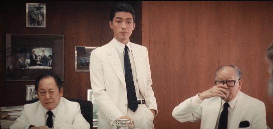 尊龙这才是亚洲颜值之巅峰,被称为亚洲第一美男尊龙