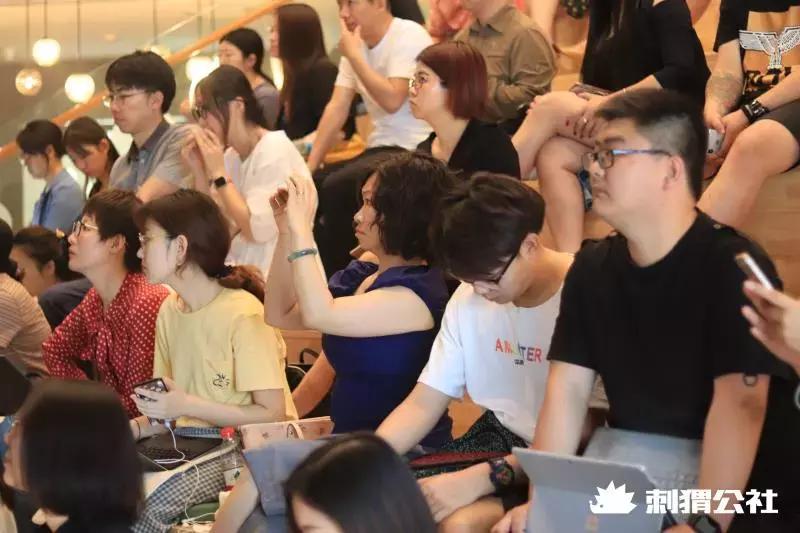 我们在五环办了个沙龙，环内环外的人碰了个头