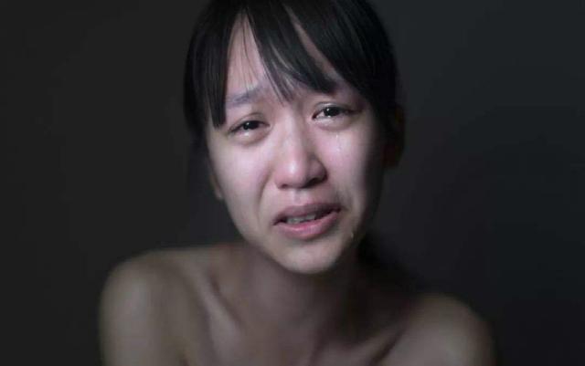 14岁女孩身上有异味是怎么回事,发现女儿身上有怪味