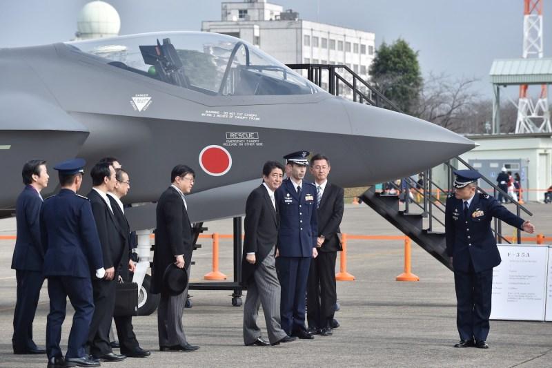 同样的F35，来料组装2架竟和直接购买5架一样贵，日本真亏到家