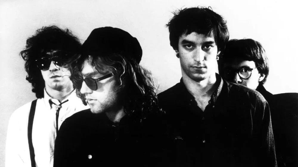 R.E.M.如何用《不合时宜》重塑九十年代？