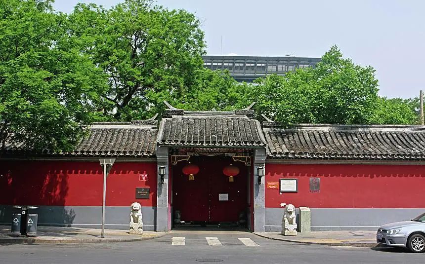 杩樿寰楄タ鍗曡矾鍙ｇ殑鍚屾槬鍥悧,杩樿寰椾互鍓嶇殑灏忓悆琛楀悧