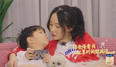 以爱为囚笼管控孩子，殊不知正在毁掉他的人生
