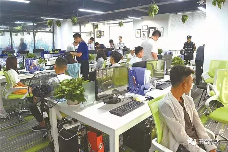 一纸通知引发玉器直播“地震”！主播必须持证上岗，否则清出市场