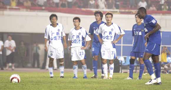 2013年河南建业成功冲超,圆梦夺冠之旅