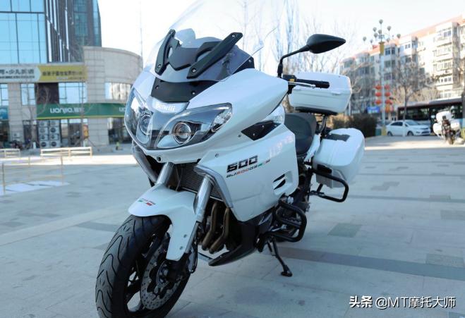 贝纳利黄龙650巡航版,贝纳利黄龙600巡航对比春风650tr