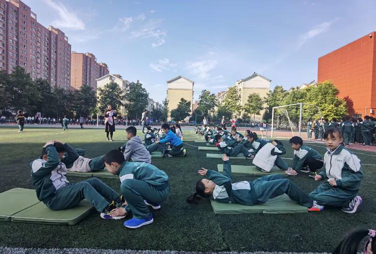 洛一高一附小春季运动会,洛一高体育运动会英才班