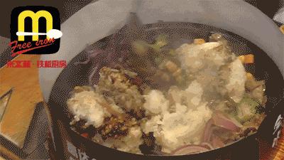 真实揭秘：一天卖出上万的铁板烧饭，里面到底有什么秘密？