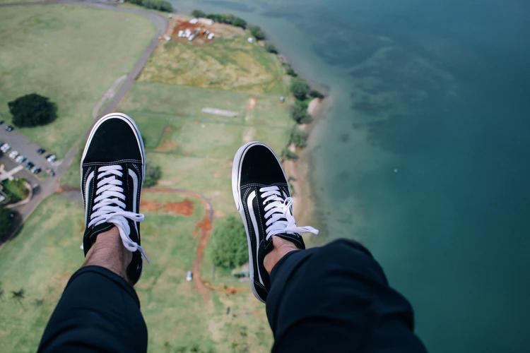6万米高空跳伞极限运动第一视角,了解跳伞极限运动