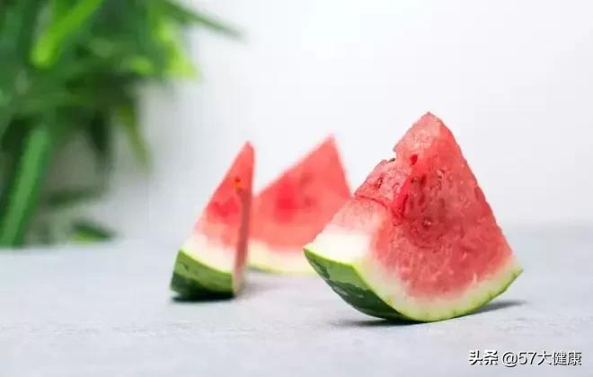 吃什么东西可以让高血压不再复发,高血压引起并发症怎么治愈