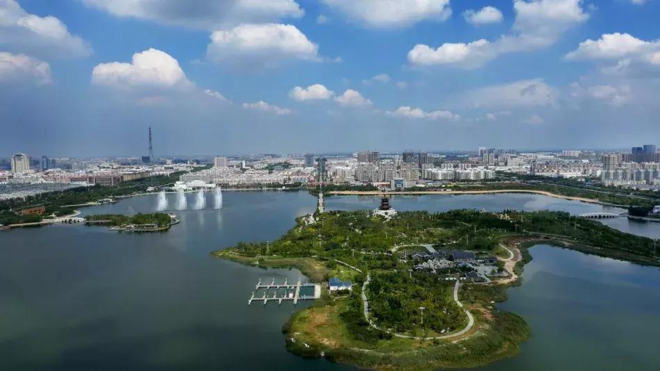 山东威海房价2022年,山东16地市平均工资和房价