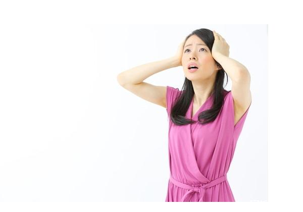宝宝还需求另外喂水吗,宝宝还需求包着睡吗