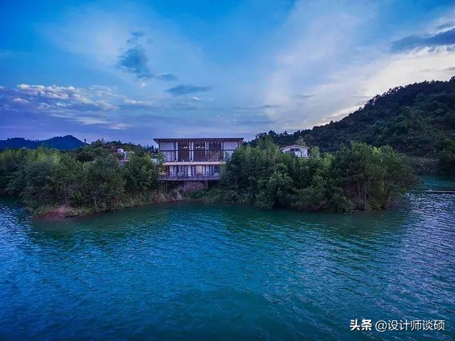这个40岁大叔为钓鱼租下一座岛，改造破屋成海景房！