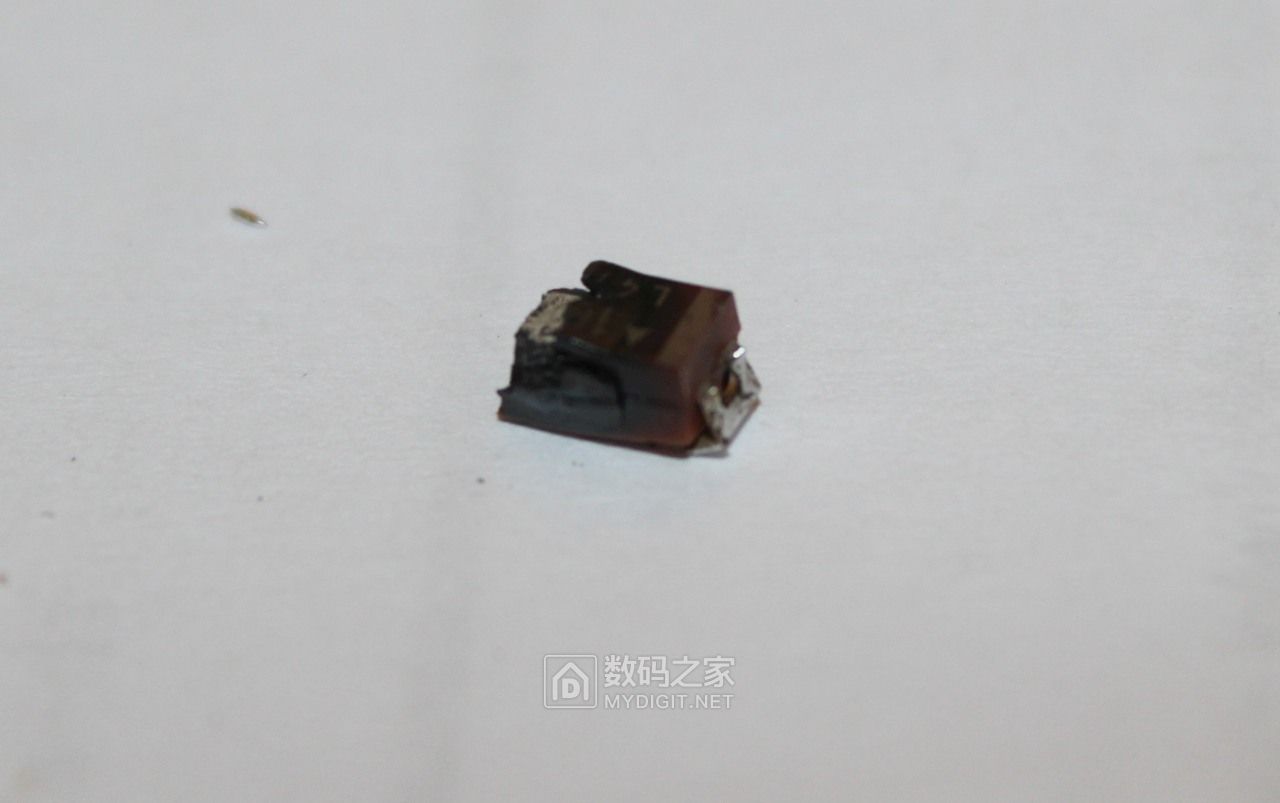 都是钽电容惹的祸：拆修宝施玛（Proxima）3LCD投影机三无故障