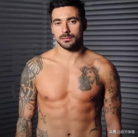 看看足坛巨星们的身材,脱衣有肉穿衣显瘦的球星