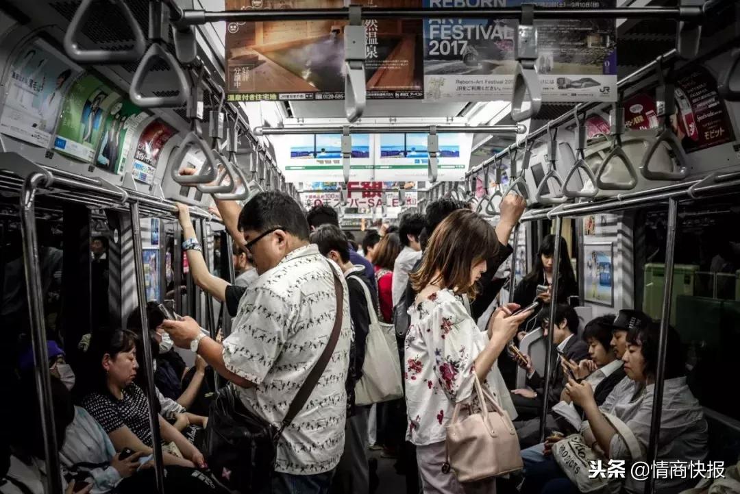 成熟的人永远不发朋友圈,高情商的人该怎么发微信