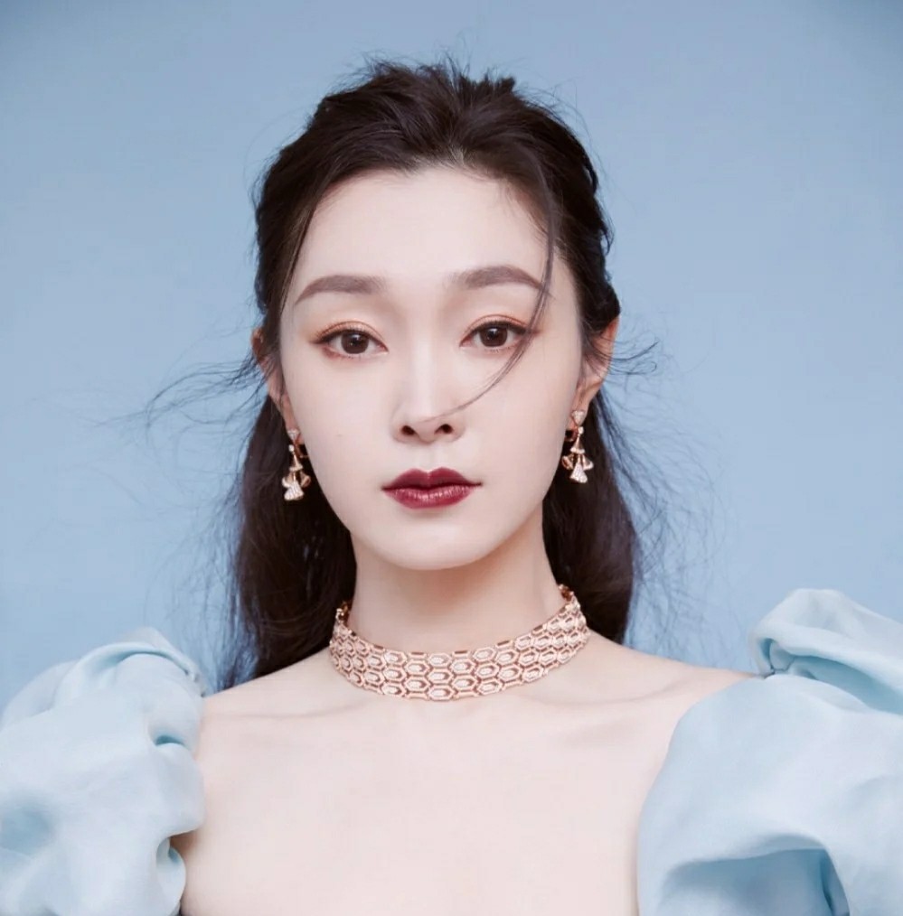 为什么说桃花眼是最好看的眼型,桃花眼和下垂眼的区分