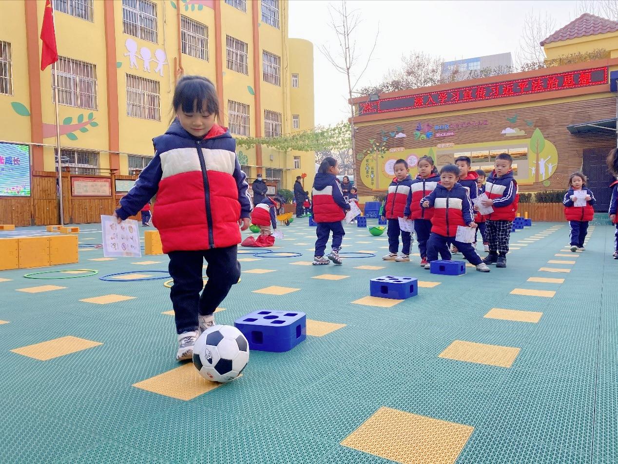 邯报健康生活：空中足球场，孩子们的健康乐园