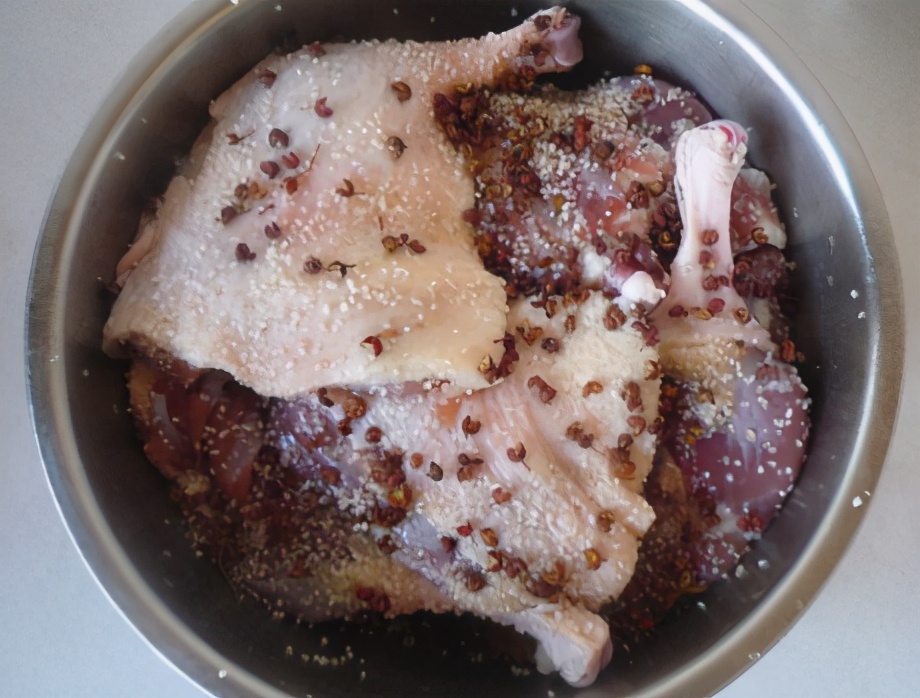 腊鸭做的时候用泡水吗,烧鸭用干料还是湿料好