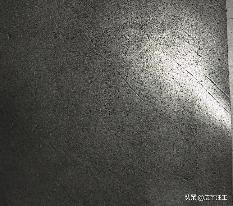 皮包怎么分辨牛皮和人造皮的区分,明明白白消费话术