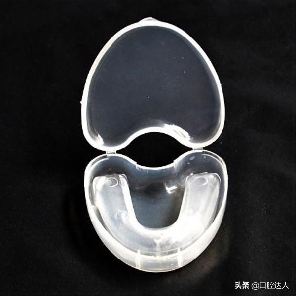 牙掉了装回去后需求注意什么,自己的牙掉了还能装回去吗