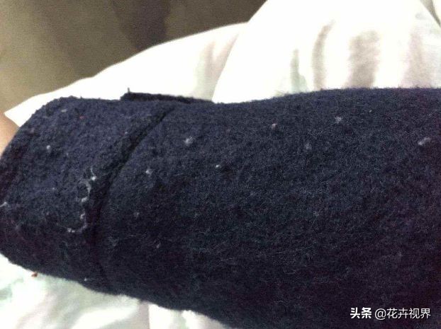 衣服粘毛用胶布,黑衣服起球粘毛怎么办